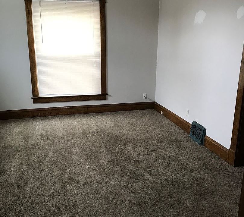 1st image of 619 W Market St
