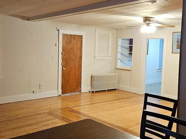 6330 Windsor Mill Rd — Photo 18