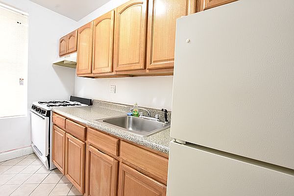 1st image of 160 Vermilyea Ave APT 4B