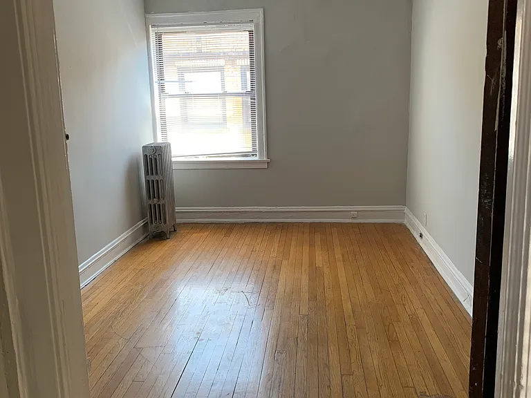 6223 N Artesian Ave #3E — Photo 3