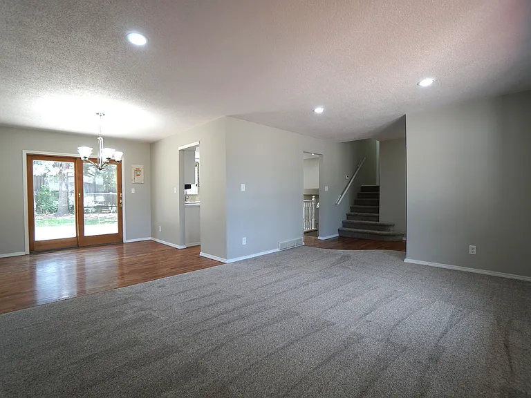 5007 Alta Loma Rd — Photo 5