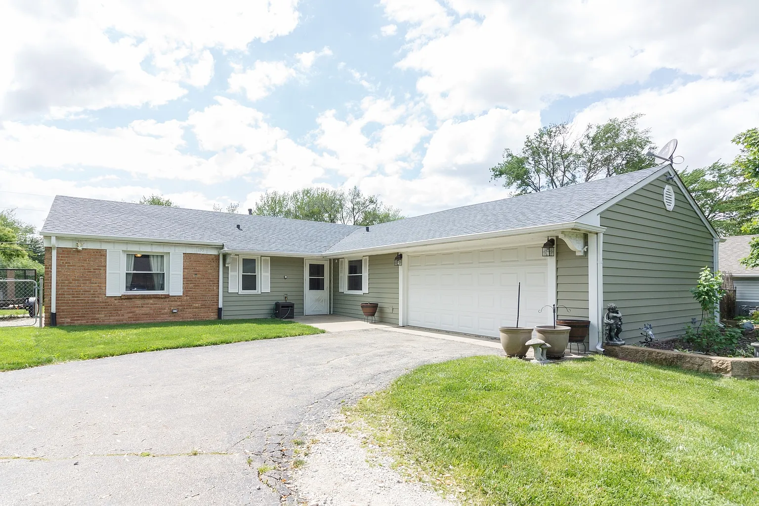133 Lawton Ln photo 1
