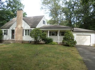 5 Tennyson Ave, North Haven, CT 06473