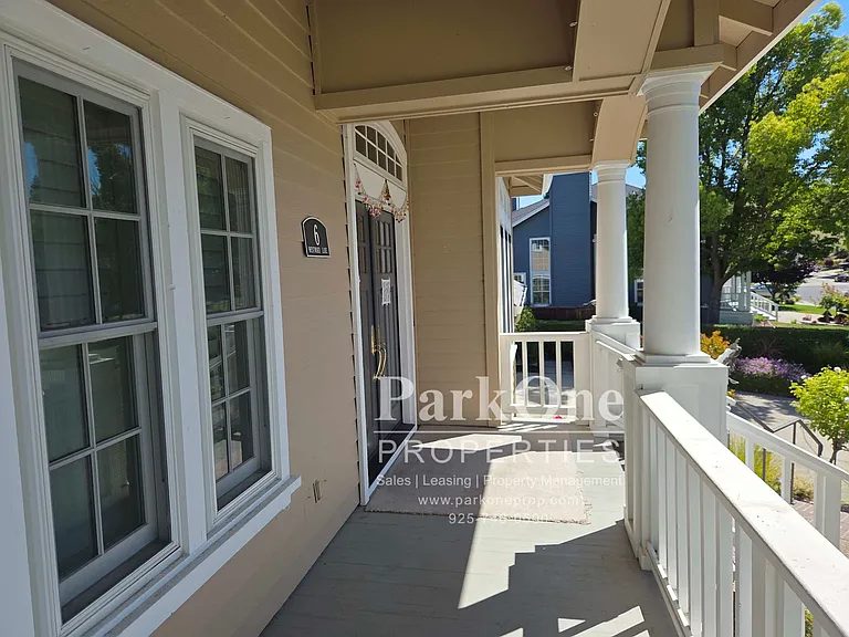 6 Westward Ln — Photo 8