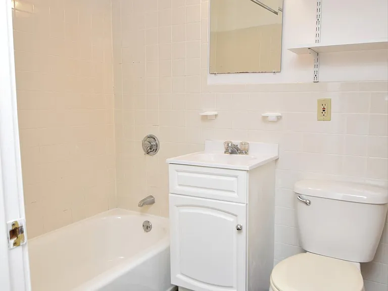 135 Inman St #12 — Photo 13