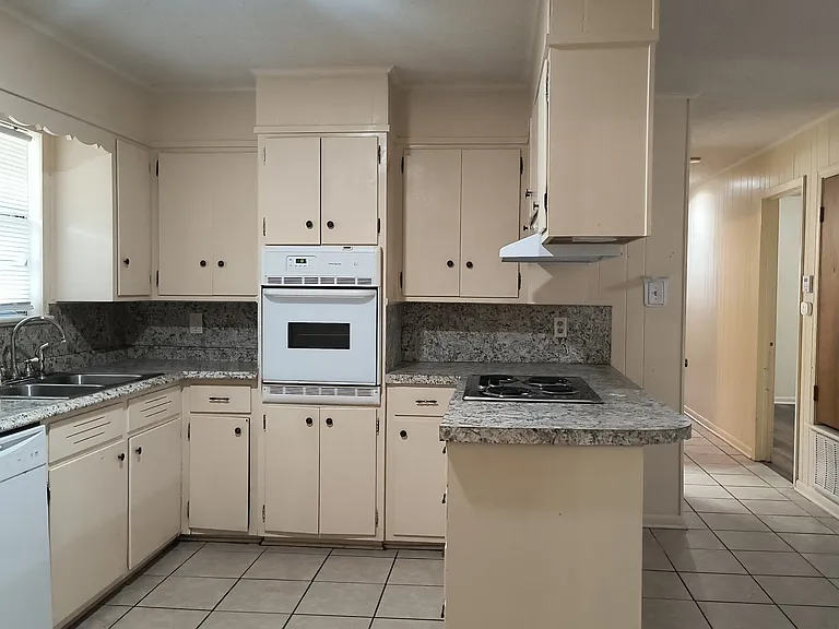 7211 Rustic Cir — Photo 3