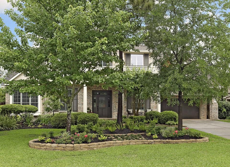 Welcome to this Beckonvale charmer in the heart of Sterling Ridge! This home sits on a sprawling lot