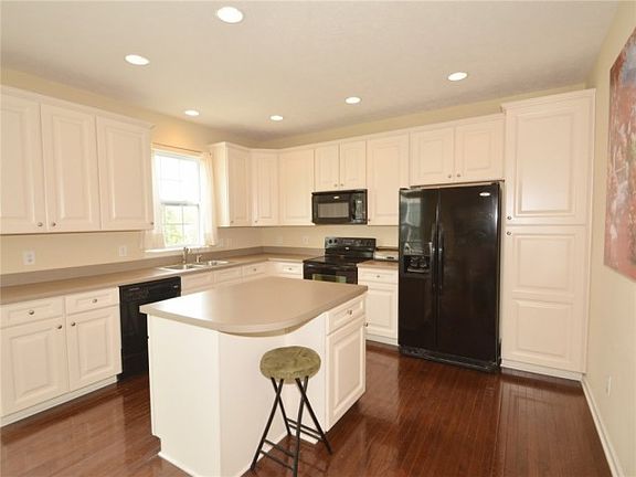 4th image of 2380 The Springs Dr #3