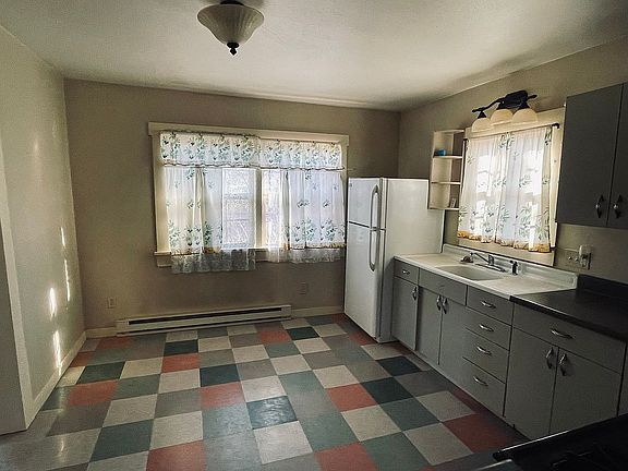 3rd image of 405 10th St
