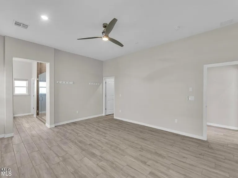13729 Vista Lagos Ave — Photo 34