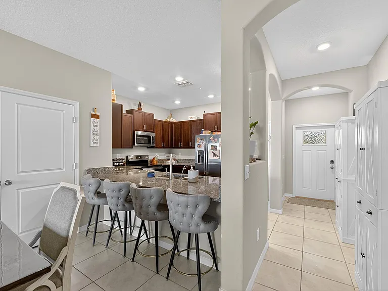 824 Royal Empress Dr — Photo 15
