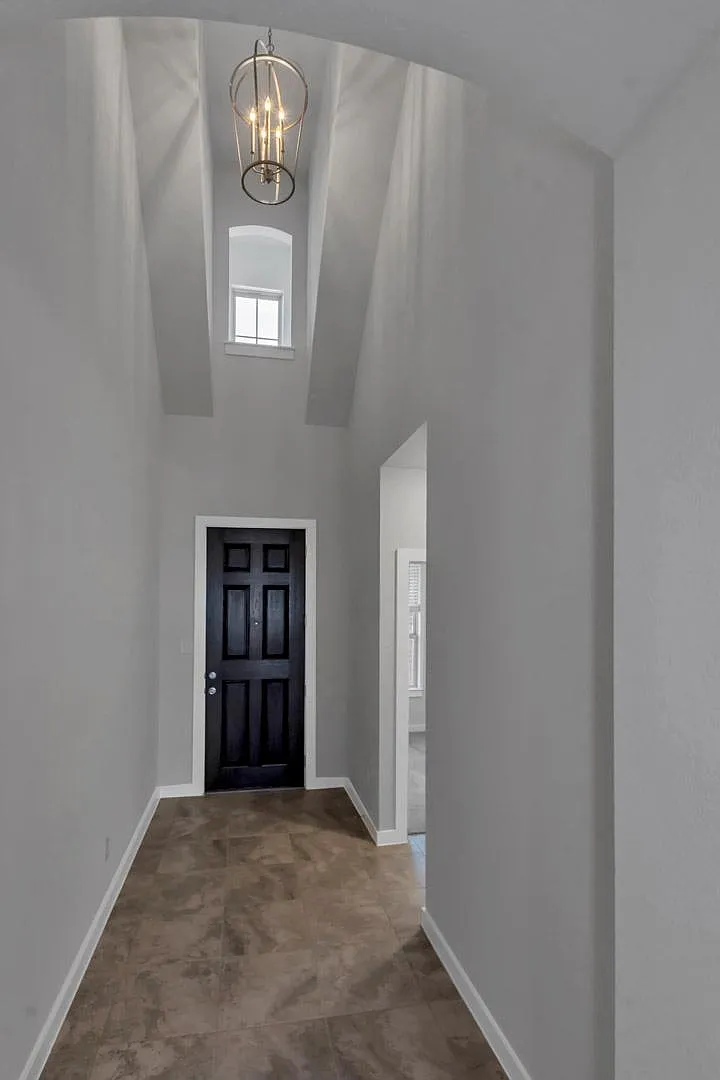 6037 Amalea Ln — Photo 2