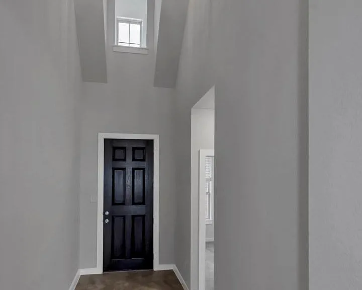 6037 Amalea Ln — Photo 2