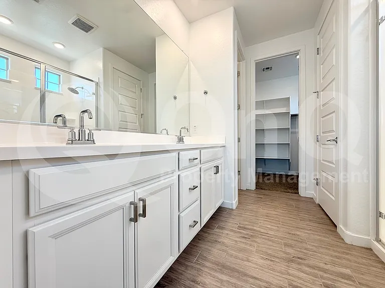 1061 E Marlin Dr — Photo 19