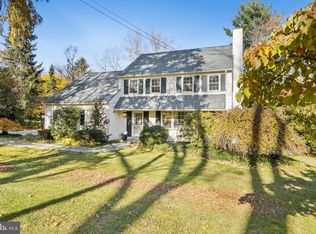 235 Chamounix Rd, Wayne, PA 19087