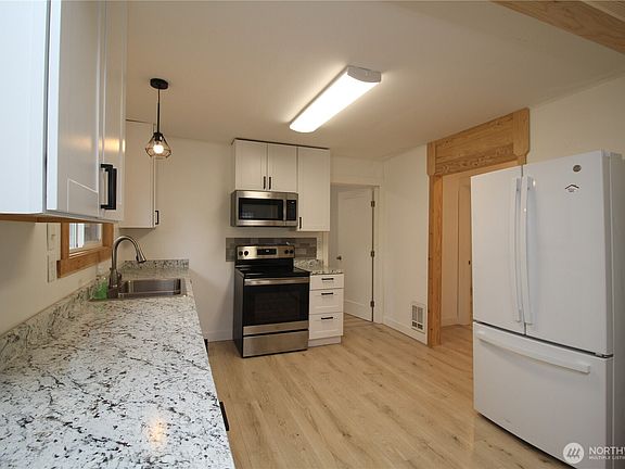 4th image of 10341 SW 184th Avenue
