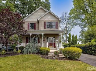 743 Voorhees Ave, Middlesex, NJ 08846