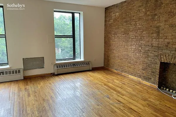 Rented by Sotheby's International Realty | media 8