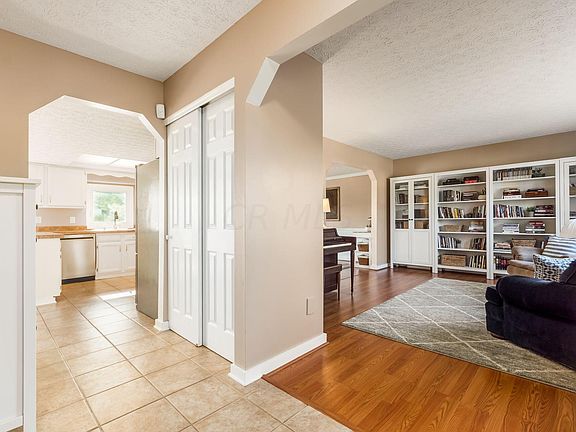 4th image of 10167 Hounsdale Dr