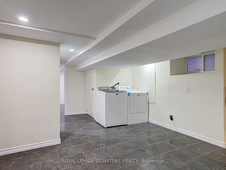 212 Wellington St N #BASEMENT — Photo 4