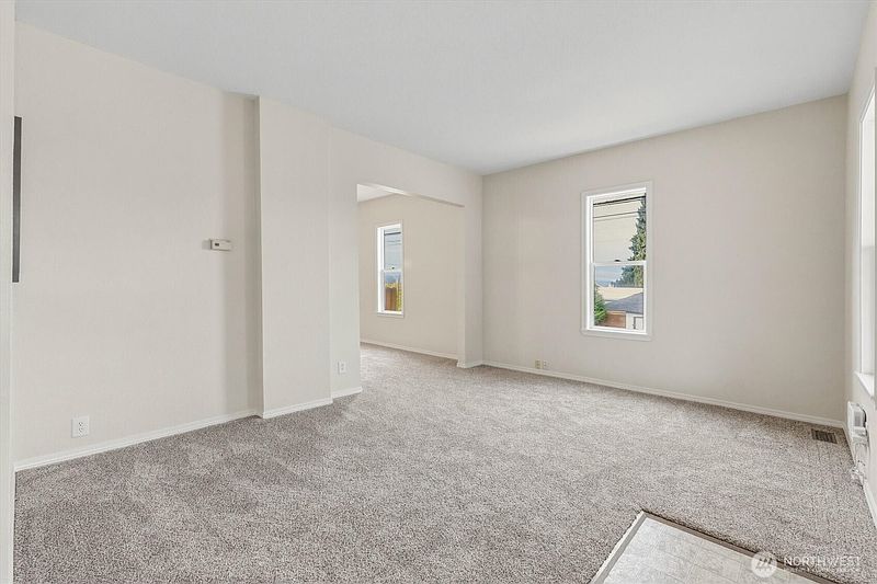 4th image of 500 Cowlitz Way