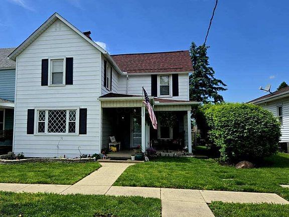 3rd image of 124 Jefferson St