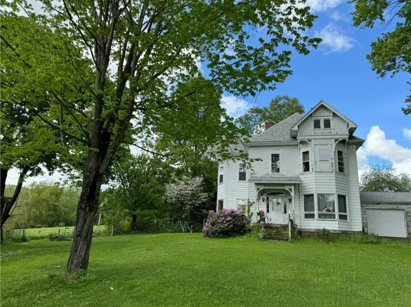 28 Mill Run Rd, Mercer, PA 16137