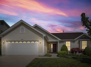 817 Fall Crown Ln, Fenton, MO 63026