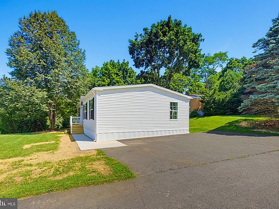5th image of 100 Fawn Circle Dr