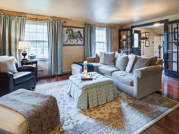 Barclay Farm Home For Sale