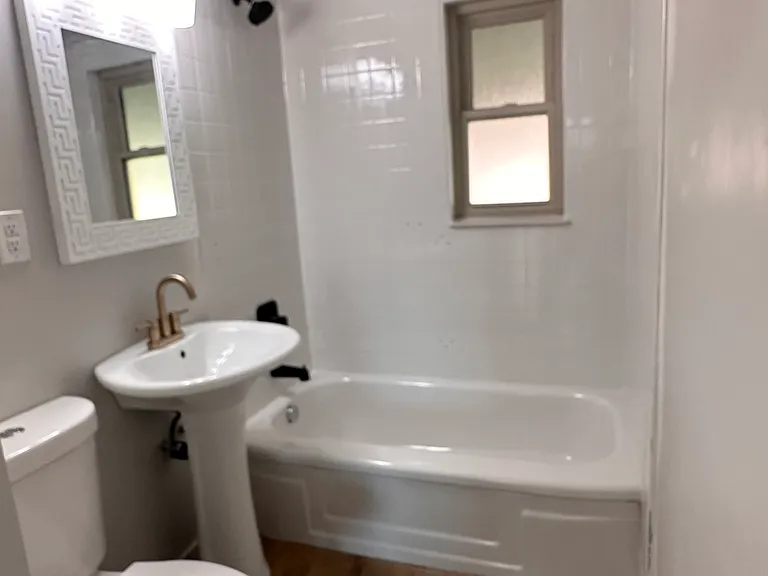 4450 S 250 W — Photo 7