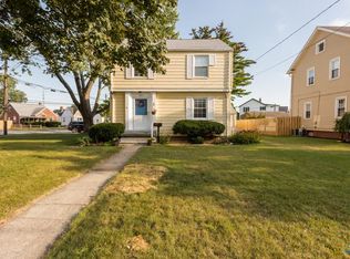 401 Eagle Point Rd, Rossford, OH 43460