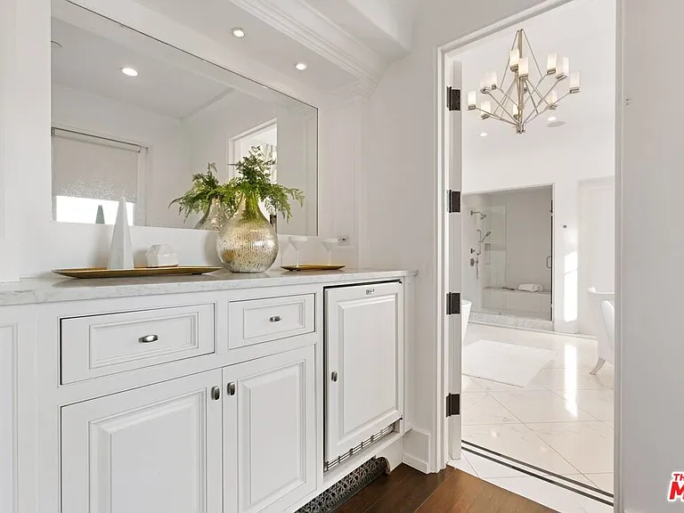 8 Beverly Ridge Ter — Photo 32