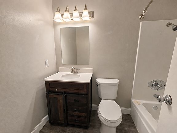 5th image of 309 Crystal Ave APT 8C
