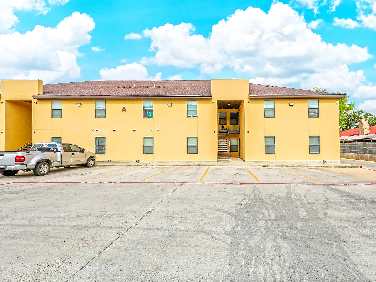 2 bed, 840 sqft, $1,000 — Photo 3