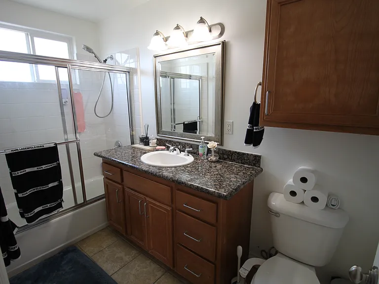 800 N Mollison Ave N #35 — Photo 8