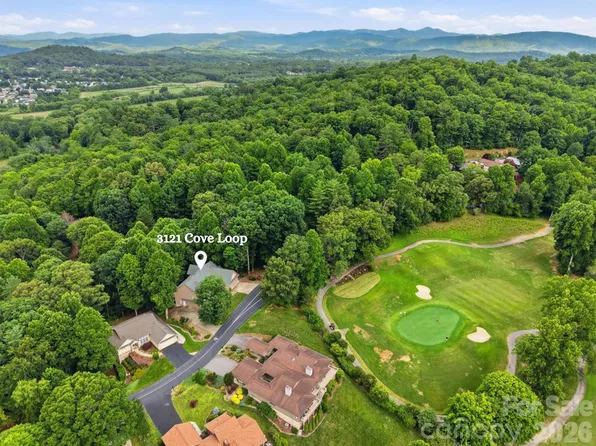 3121 Cove Loop Rd, Hendersonville, NC 28739