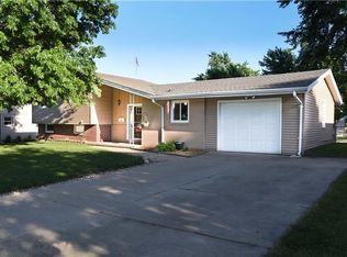 704 2nd St SE, Altoona, IA 50009