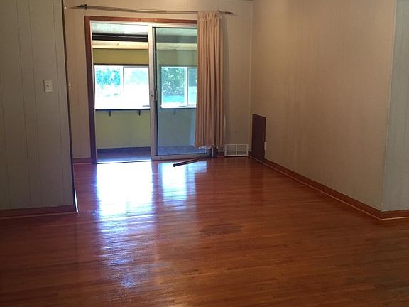 Living Room/Dining From Front Door