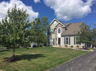 11 Waterfront Dr, Baldwinsville, NY 13027