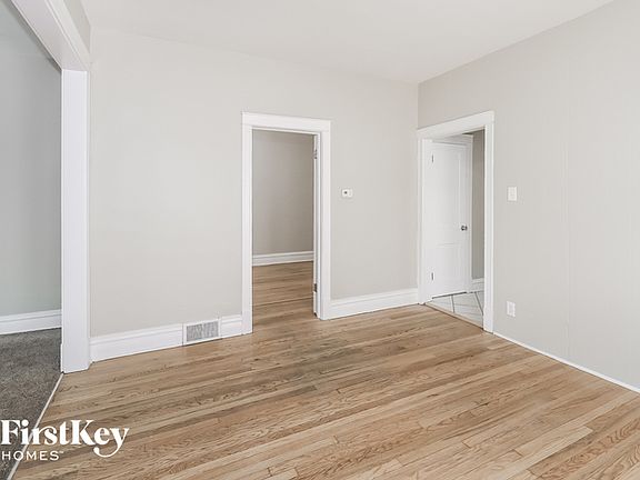 5th image of 2235 S Harvey Ave