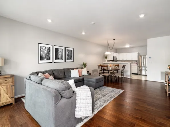 230 Allerton Commons Ln Unit 230, Braintree, MA 02184