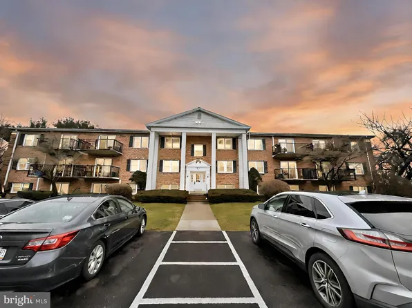 2109 Cedar Run Dr APT 103, Camp Hill, PA 17011