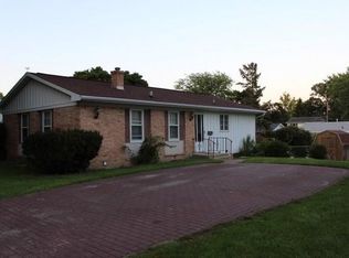 323 N Willow Ave, Freeport, IL 61032