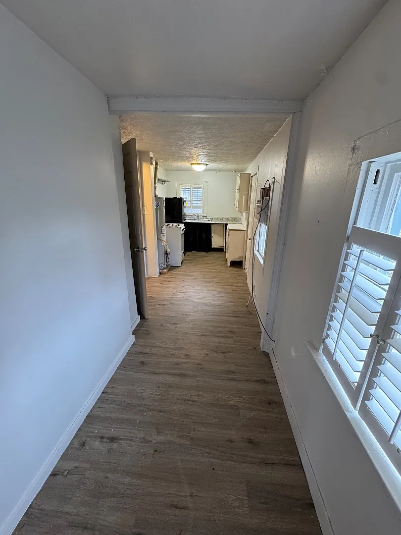 Property Photo - 728 1/2 E 6th Ave
