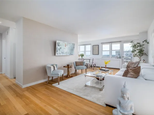 430 Shore Road #9J, Hempstead, NY 11561