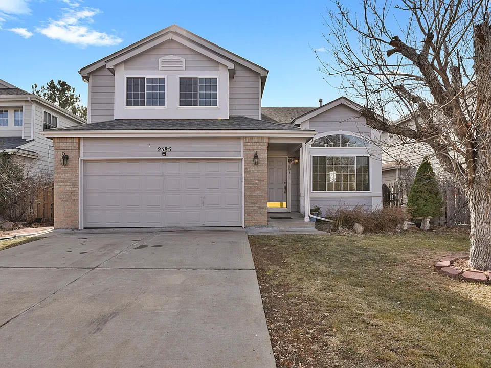 2585 S Truckee Way