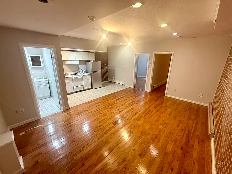 199 Beacon St #1 — Photo 1