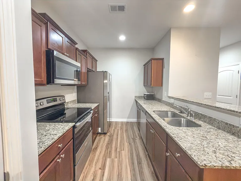 150 Buchanan Cir — Photo 15