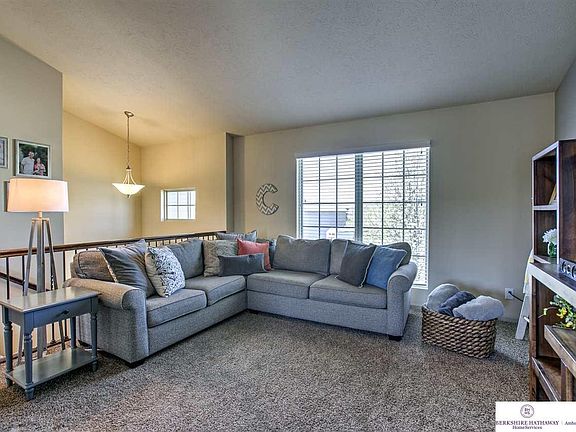 3rd image of 5919 S 187th St